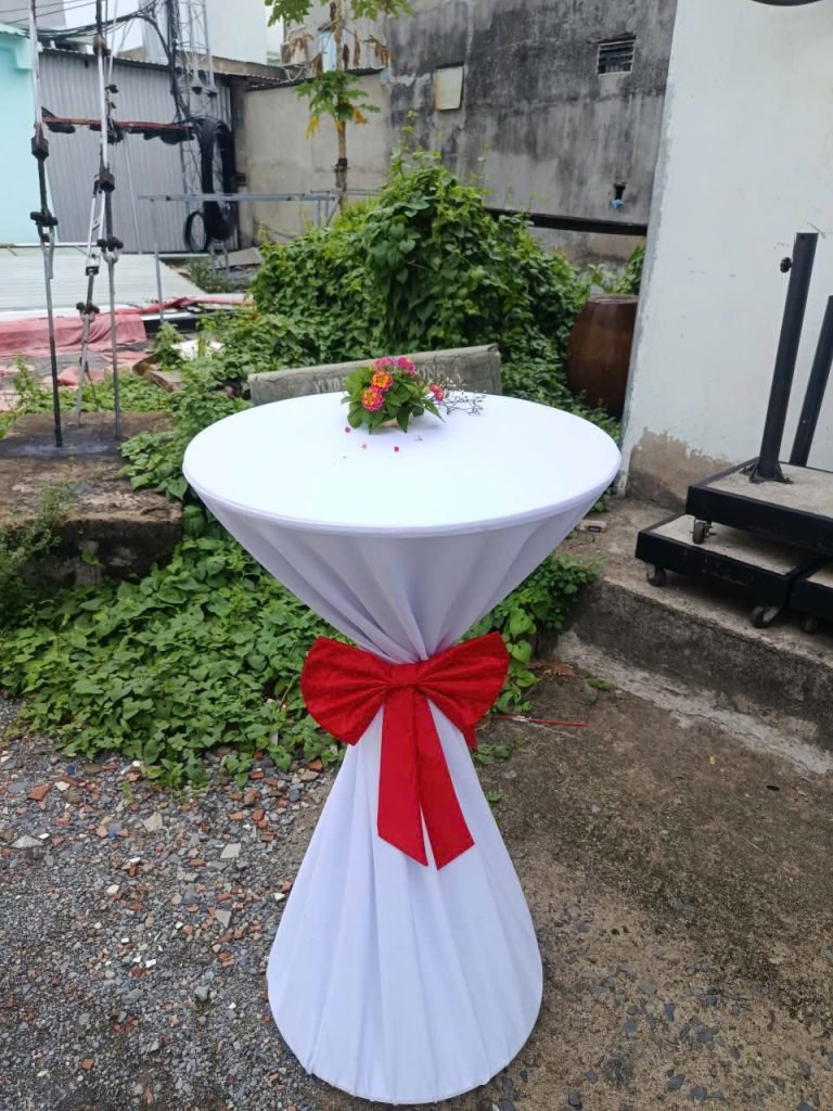 Cty sự kiện Châu Đức Event cho thuê bàn Cocktail sự kiện